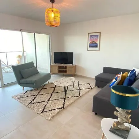 Exceptionnelle Vue - Piscine - T2 *