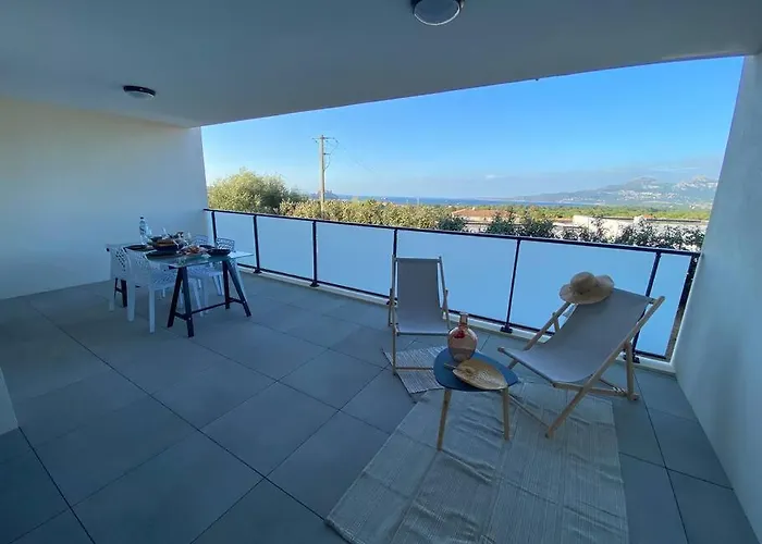 Apartment Exceptionnelle Vue - Piscine - T2 Calvi (Corsica)